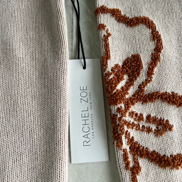 Women’s Rachel Zoe Boho Large Floral Embroidery Novelty oversized Swester NWT L - Picture 8 of 9